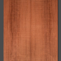 Premium Redwood soundboard with a refined grain structure and warm, natural hues. A superb choice for luthiers seeking excellent tonal quality.
