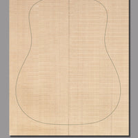 Premium slipmatched Sitka spruce guitar top, featuring an uninterrupted wood pattern for a dynamic sound.