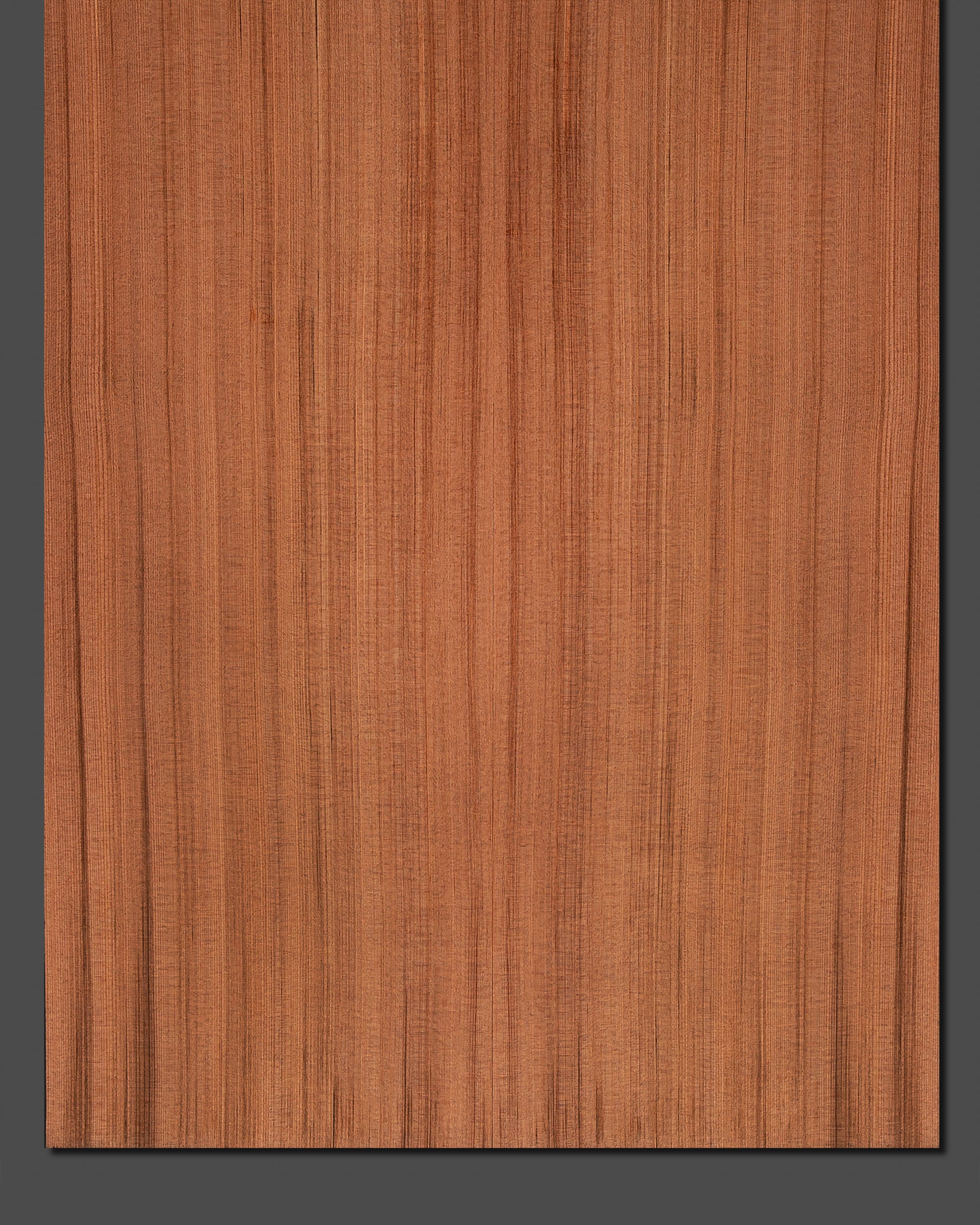 High-quality redwood soundboard with a tight, uniform grain structure, enhancing sustain and tonal clarity for acoustic guitars.