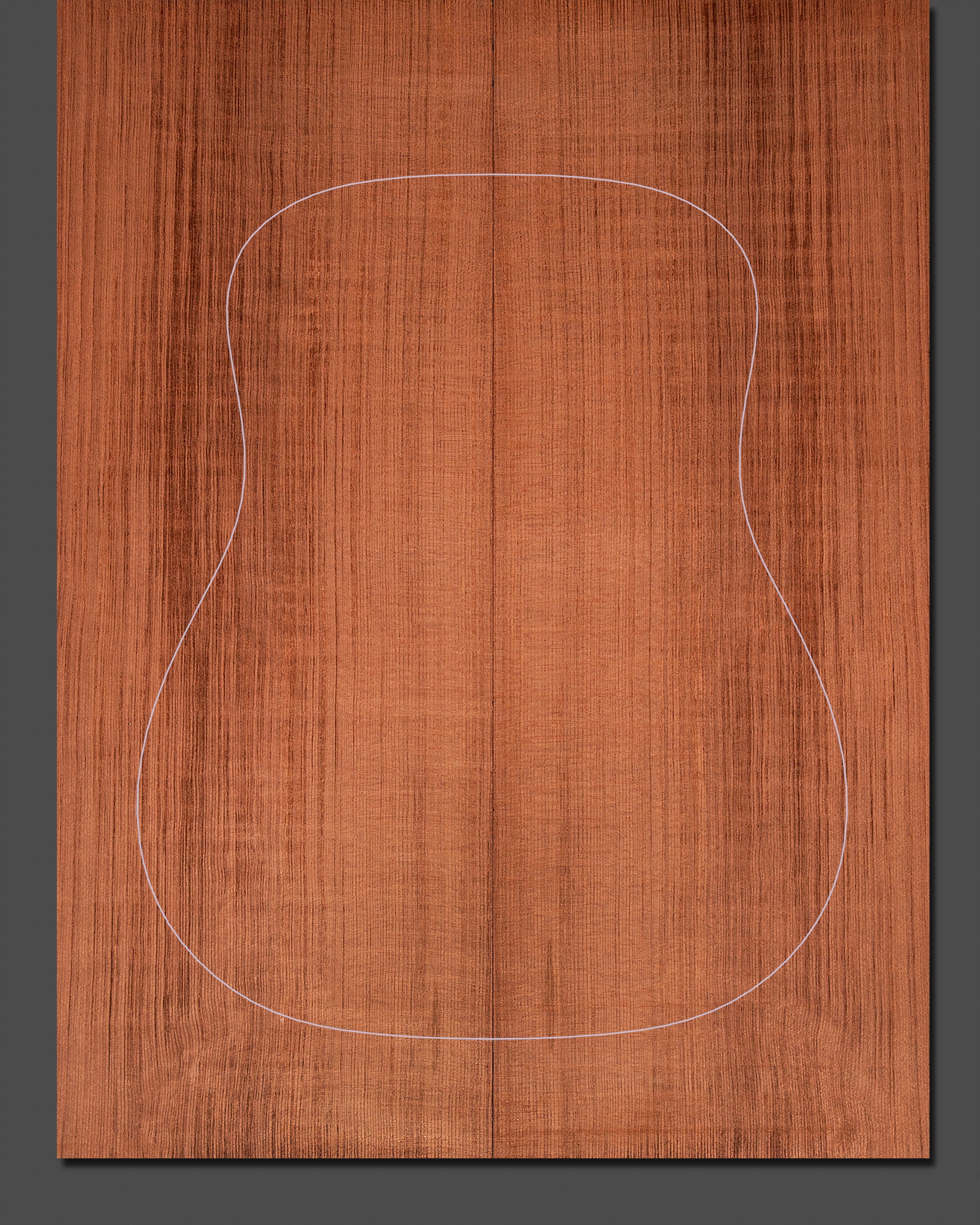 Premium Redwood soundboard with a refined grain structure and warm, natural hues. A superb choice for luthiers seeking excellent tonal quality.
