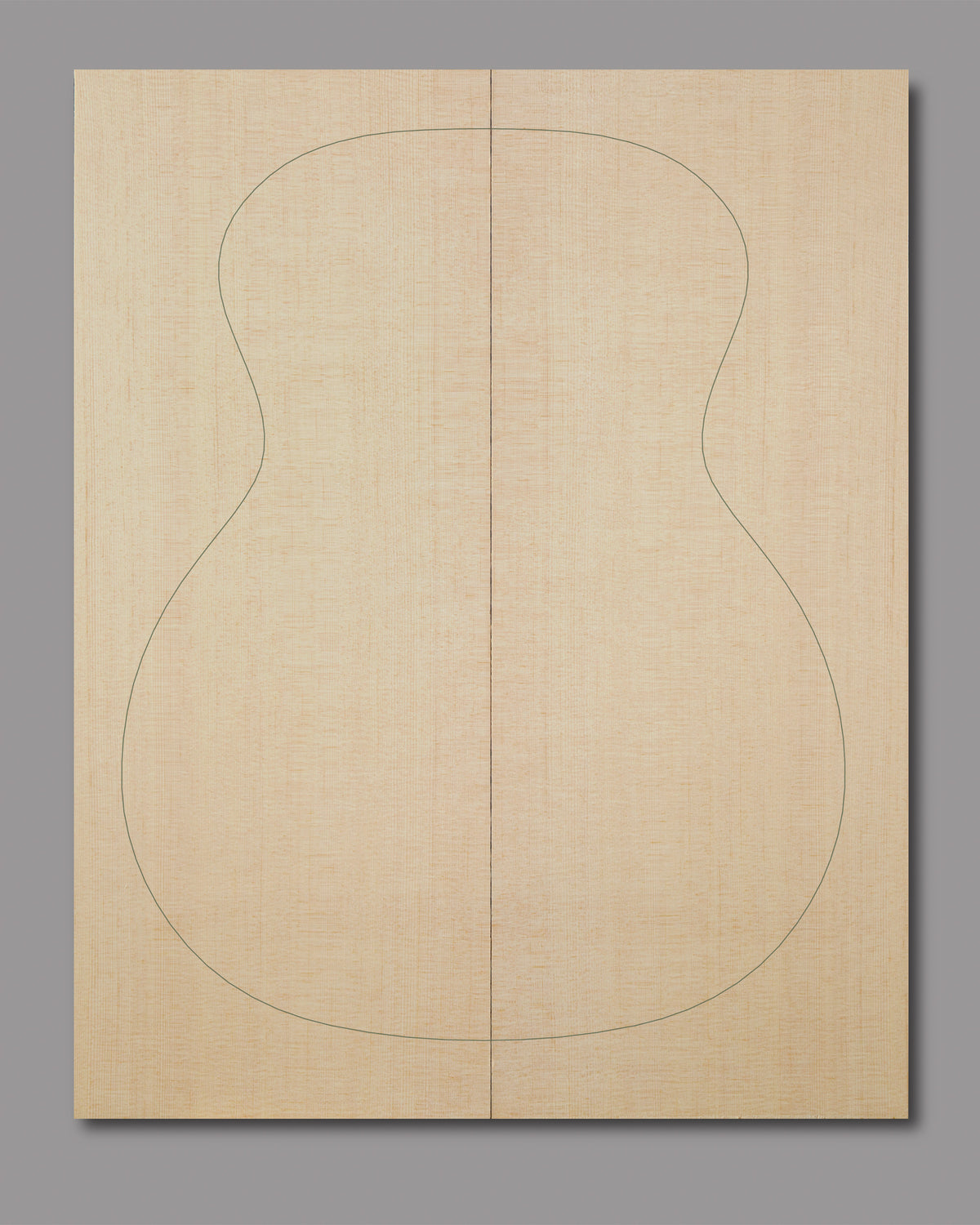 AAA/AAAA grade Lutz spruce top with straight, tight grain lines and smooth texture. Exceptional tap tone for dynamic projection.