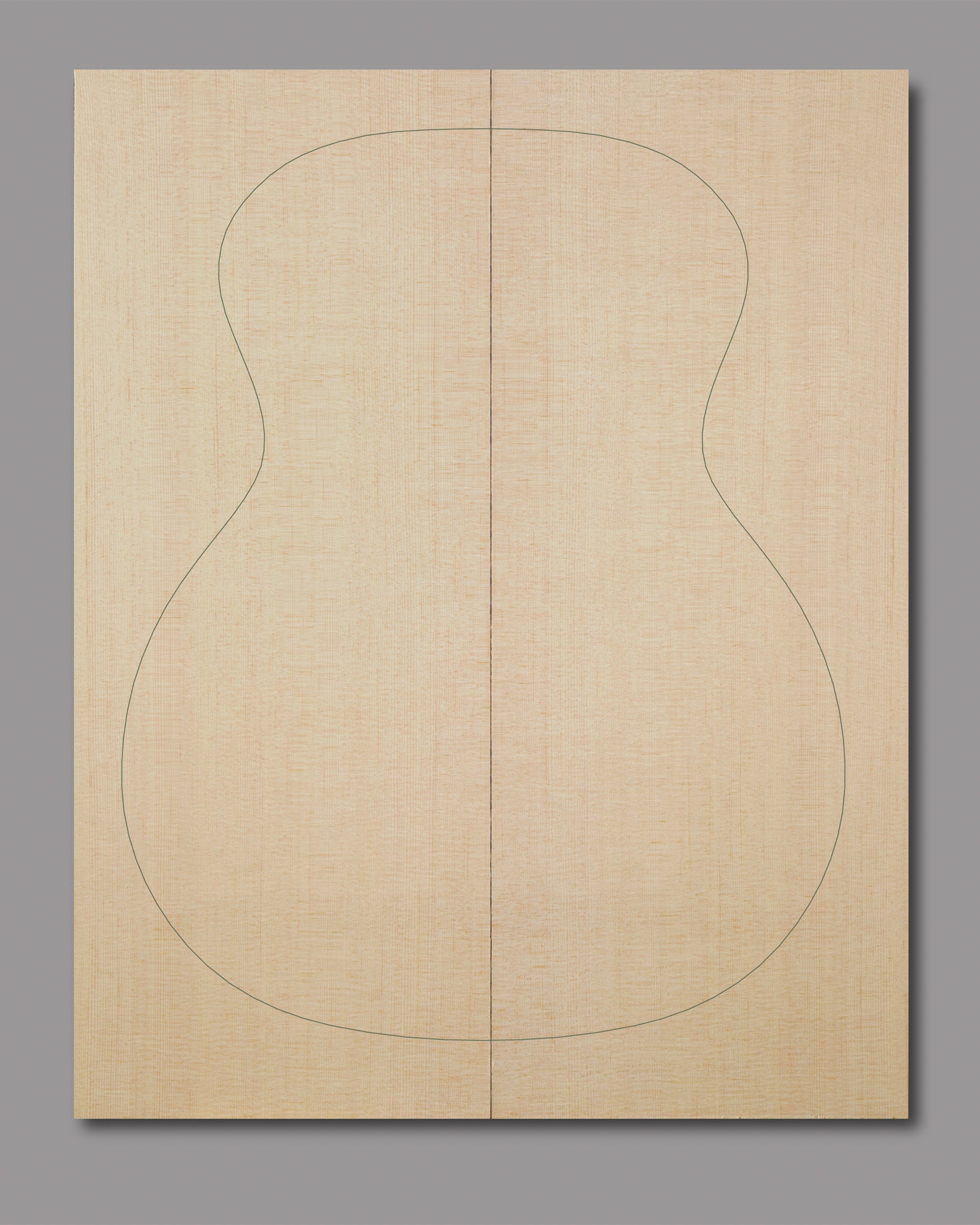 Light-coloured Lutz spruce soundboard with clean grain and traditional profile. Ideal for rich acoustic projection.