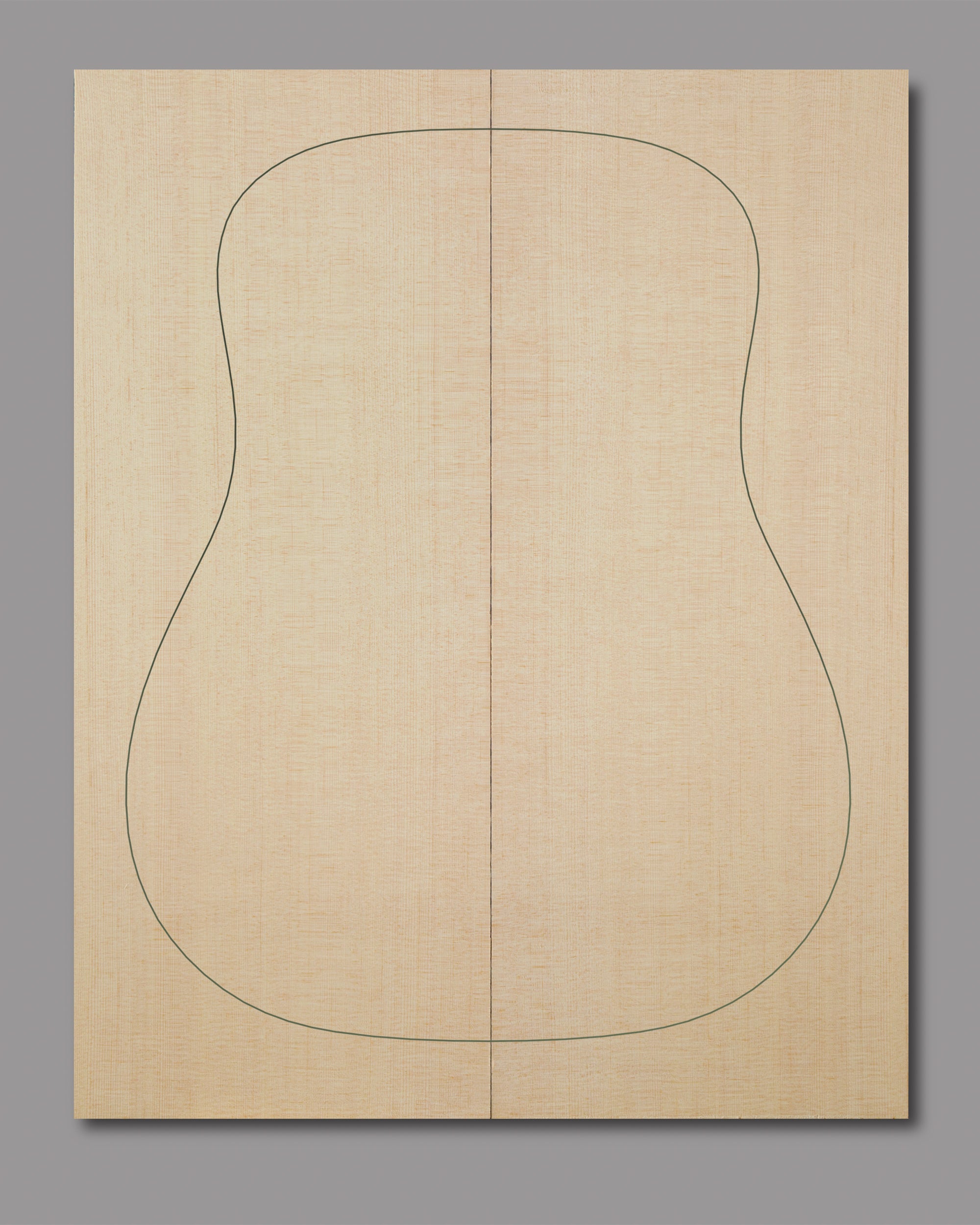 Beautiful Lutz spruce top in sonic grade with consistent grain and excellent stiffness. Designed for volume and sustain.